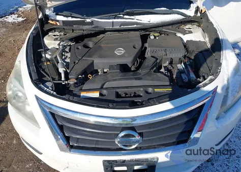 2015 Nissan Altima 2.5 S из США, поврежденный, VIN 1N4AL3AP8FC202817